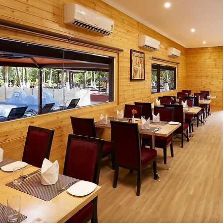 Sterling Anaikatti Hotel Varagampadi Bagian luar foto