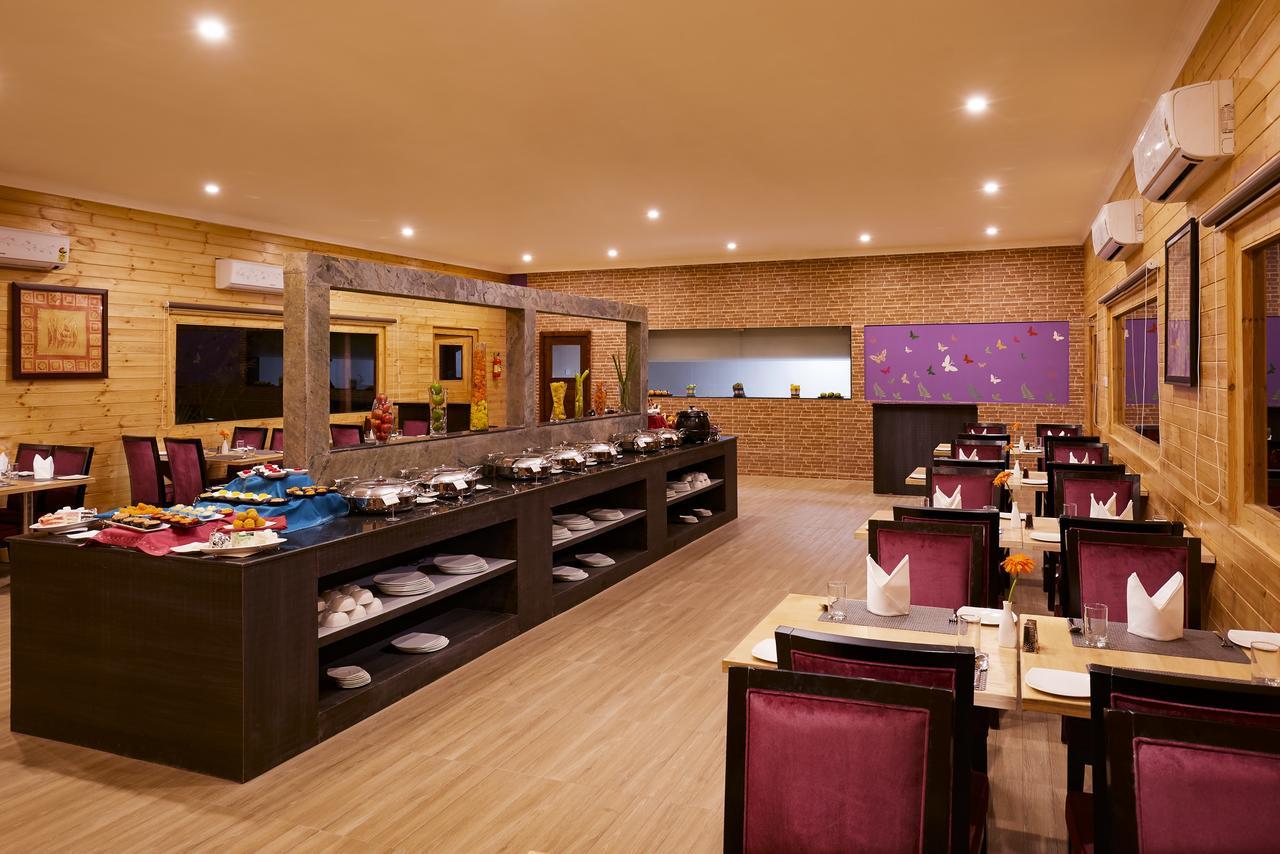 Sterling Anaikatti Hotel Varagampadi Bagian luar foto