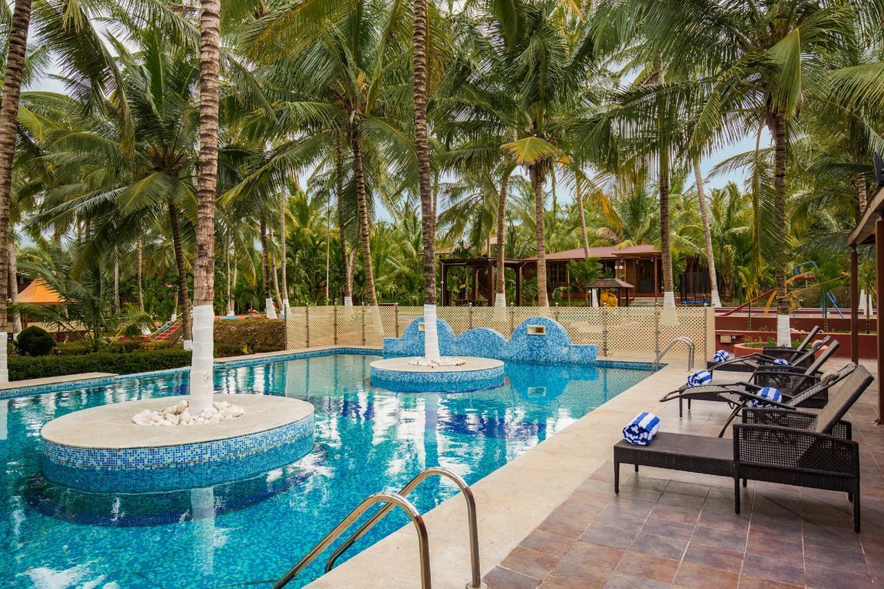 Sterling Anaikatti Hotel Varagampadi Bagian luar foto